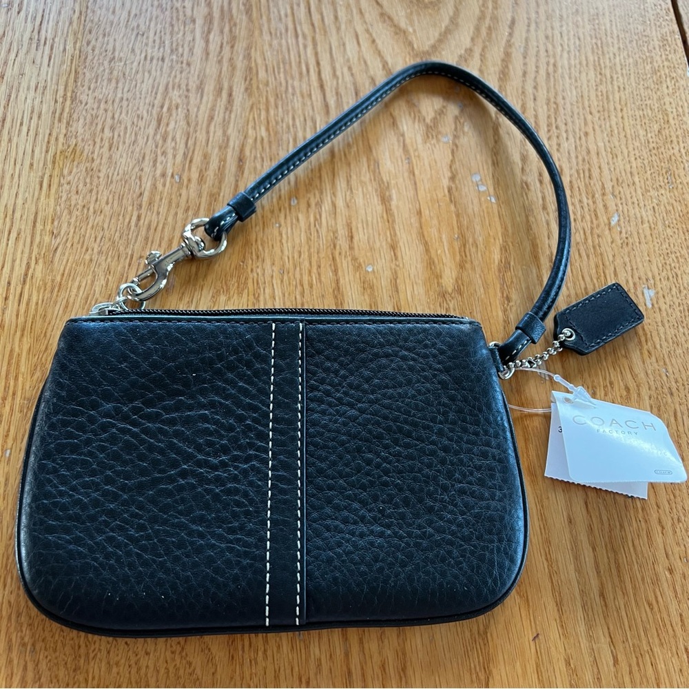 Coach Black Pebbled Leather Clutch Wristlet - Picture 4 of 9
